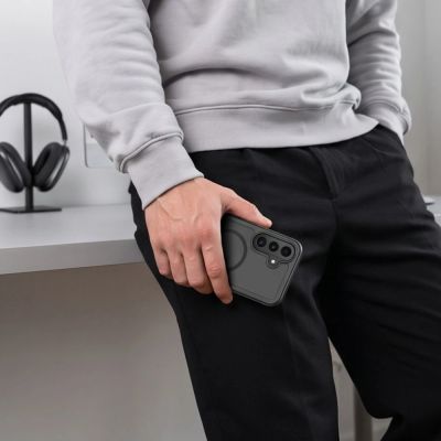 6. Etui Tech-Protect Defense MagSafe na Samsung Galaxy S26 FE - czarne matowe