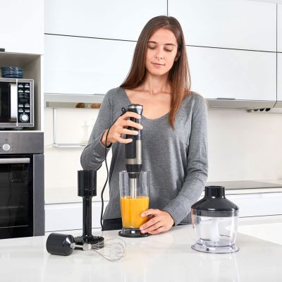 3. Blender ręczny Black+Decker BXHBA1500E (1500W)