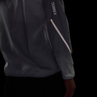 7. Kurtka do biegania adidas TERREX Xperior CLIMA365 Light Windweave Jacket - black/white rozmiar: m