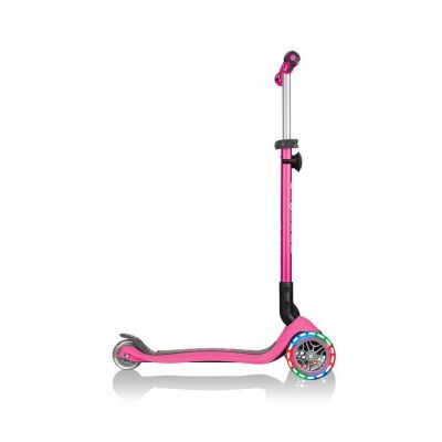 30. Hulajnoga jeździk rowerek Globber GO-UP Deluxe Lights 646-110