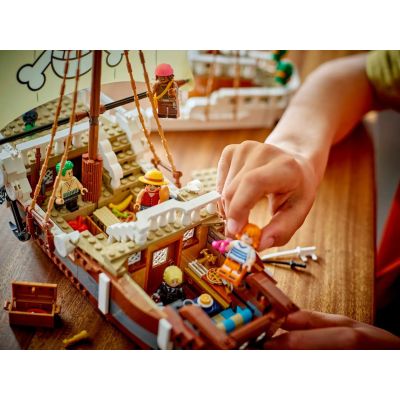 11. LEGO ONE PIECE 75639 Statek piracki Going Merry