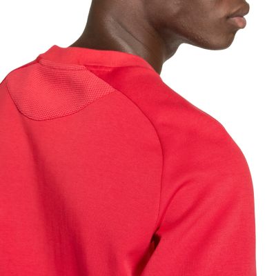 5. Bluza męska adidas Tiro 26 Travel Crew czerwona KD3324