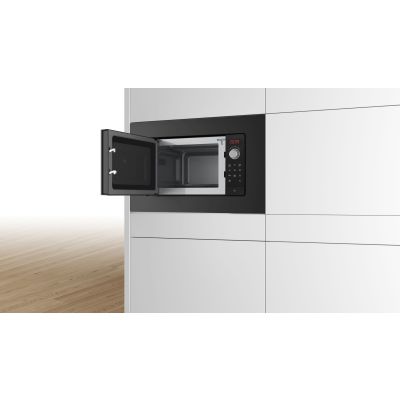 3. Kuchenka mikrofalowa BOSCH BFL623MB3