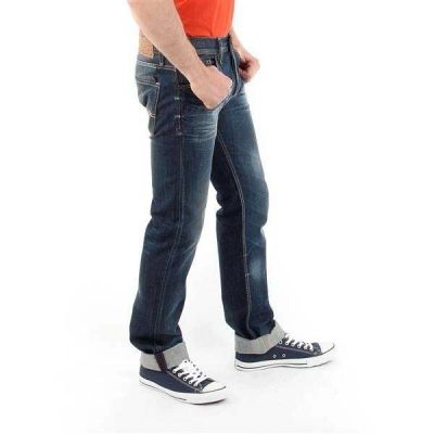 7. Spodnie Jeansy Guess Ventura M M14078D0EL0-SPTY