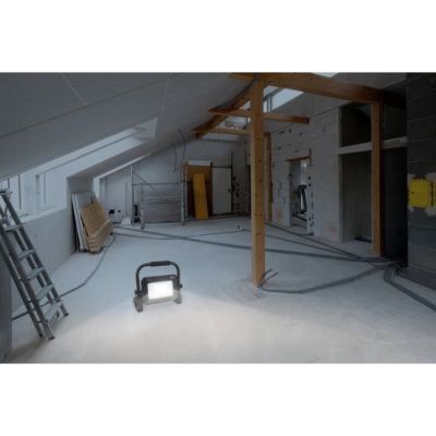 15. Reflektor roboczy Ansmann FL30W COB-LED 3000lm 18V