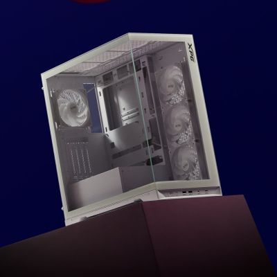 7. XPG Invader X BTF Midi Tower Biały