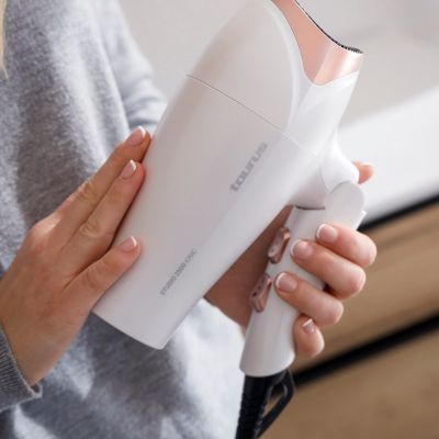 4. Suszarka do włosów Taurus Studio 2500 Ionic 2400W