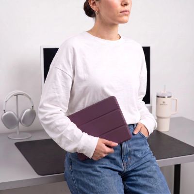 10. Etui Tech-Protect SC Pen na iPad 11" 2025 / 10.9" 2022 - burgundowe