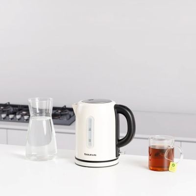 6. Czajnik Taurus Vintage Compact 1l | 2400W | kremowy