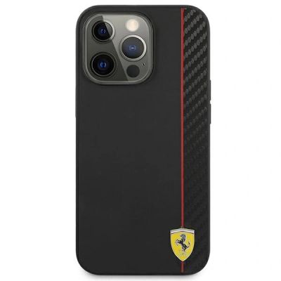 3. Etui Ferrari On Track Carbon Stripe na iPhone 13 / 13 Pro - czarne