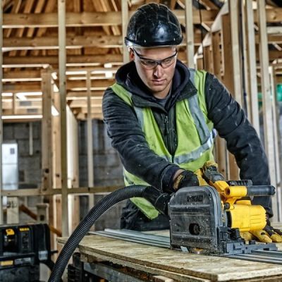 2. Pilarka tarczowa FLEXVOLT Aku 54V DCS520T2 DEWALT