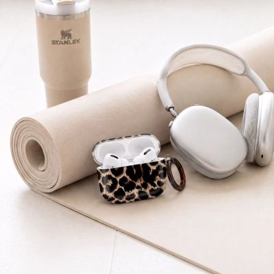6. Etui Tech-Protect Lamano na AirPods 4 / 5 - czarno-brązowe