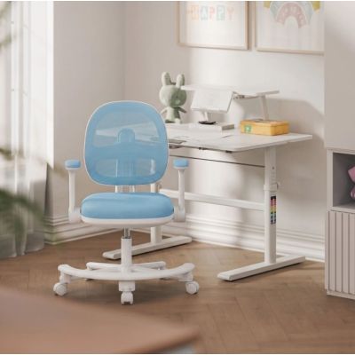 11. Fotel obrotowy Junior 3.6 Blue