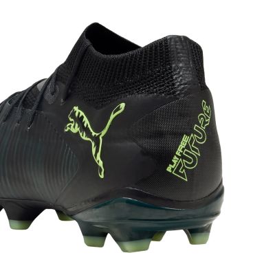 9. Buty piłkarskie Puma Future 8 Pro FG/AG M 108588 02