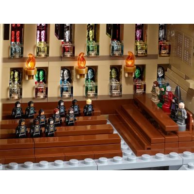 9. LEGO Harry Potter 71043 Zamek Hogwart