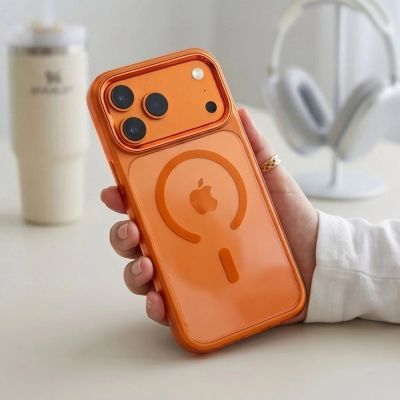 8. Etui Tech-Protect Magmat Magsafe CC na iPhone 17 Pro Max / 18 Pro Max - pomaraczowo-przezroczyste