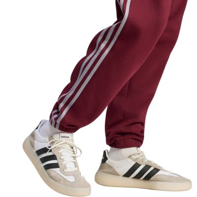 5. Spodnie męskie adidas Essentials 3-Stripes Fleece Tapered Cuffed bordowe KY4134