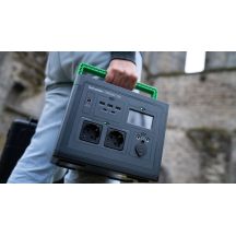 Przenośna elektrownia APC OffGrid 730, 738 Wh litowo-jonowa, LCD, 2 gniazda CEE 7/3 Schuko, Sinewave, 3 USB-A, 2 USB-C, Ładowarka bezprzewodowa