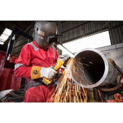 5. Zestaw combo 8 elementowy 18V DCK853P4 DeWALT