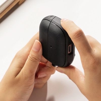 4. Etui Ringke Onyx MagSafe na Samsung Galaxy Buds 3 / 3 Pro - czarny