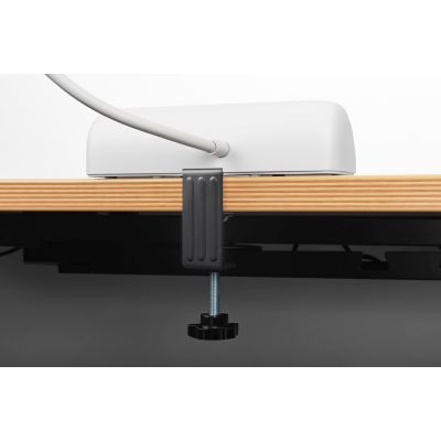 11. Digitus 3-drożna biurowa listwa zasilająca z 2 złączami USB-A i 1 złączem USB-C, biała