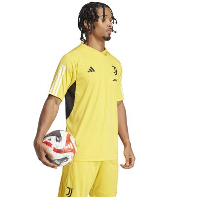 9. Koszulka adidas Juventus Training JSY M IQ0875