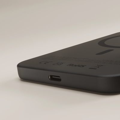 3. ZENS ZEPP06B/00 bank mocy 5000 mAh Bezprzewodowe ładowanie Czarny