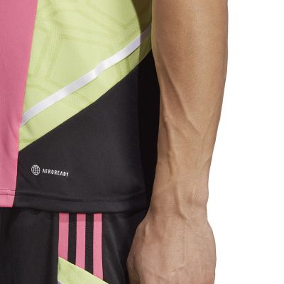 6. Koszulka adidas Juventus Training JSY M HS7551