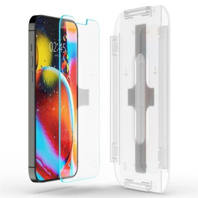 13. Szkło hartowane Spigen Glas.tR EZ Fit na iPhone 13 / 13 Pro / 14 / 16e / 17e- 2 szt.