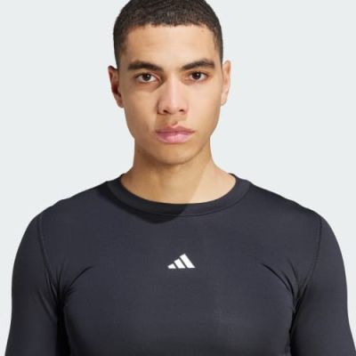 5. Koszulka męska adidas Techfit Long Sleeve czarna JP2944 2XL