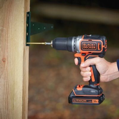 8. BLACK + DECKER WKRĘTARKA 18V BL186KB 2x1,5Ah