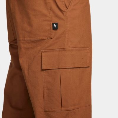 3. Spodnie męskie bojówki Nike Club Cargo Pants Beige - FZ5765-281