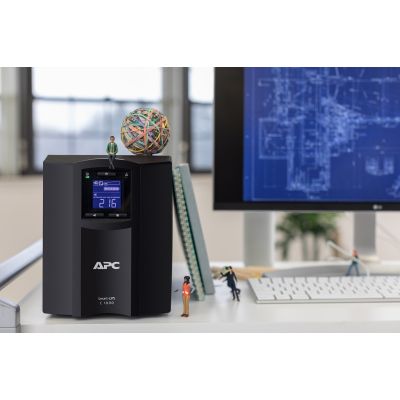 10. APC Smart-UPS C 1000VA LCD 230V with SmartConnect