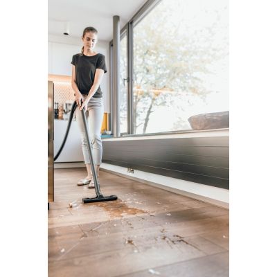 2. Odkurzacz uniwersalny KARCHER WD 2 Plus V-12/4/18