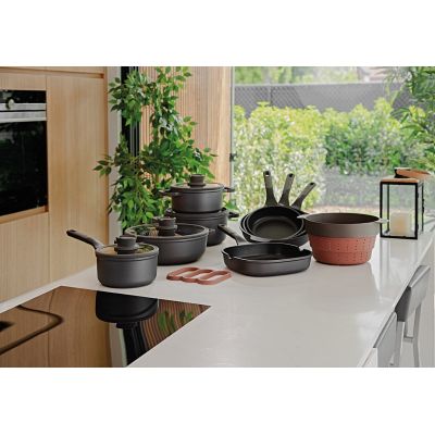 7. BergHOFF Leo Stone+ 4,4 l Czarny Aluminium