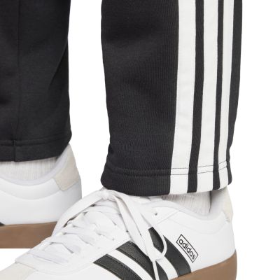 12. Spodnie adidas Essentials 3-Stripes Fleece M JD1854