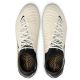 4. Buty piłkarskie Nike Phantom Luna II Elite M FJ2572-100