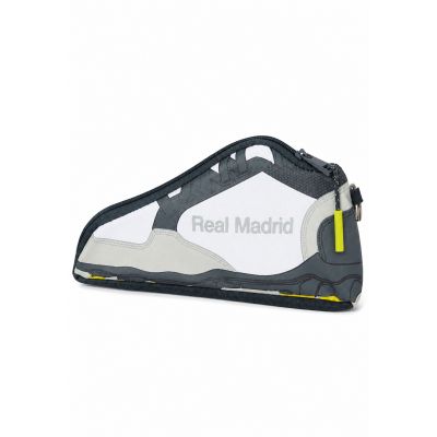 8. Real Madryt piórnik w kształcie buta pencil case 812554584