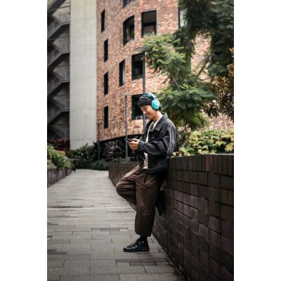 12. Słuchawki Steelseries Arctis Nova 3P Wireless for Playstation, Aqua