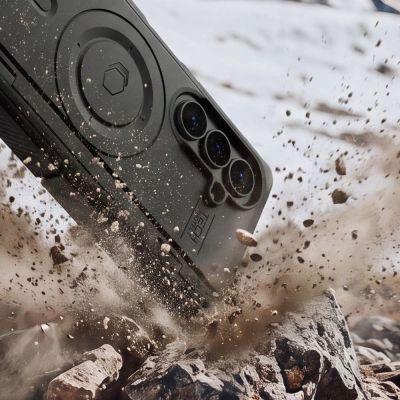 6. Etui Tech-Protect Kevlar Pro na Samsung Galaxy Z Fold 8 Ultra - czarne