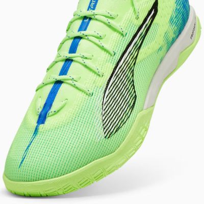 4. Buty piłkarskie Puma Ultra 5 Pro Court M 107888-03