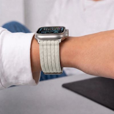6. Pasek Tech-Protect Nylon Sport na Apple Watch 44 / 45 / 46 / 49 mm - beżowy