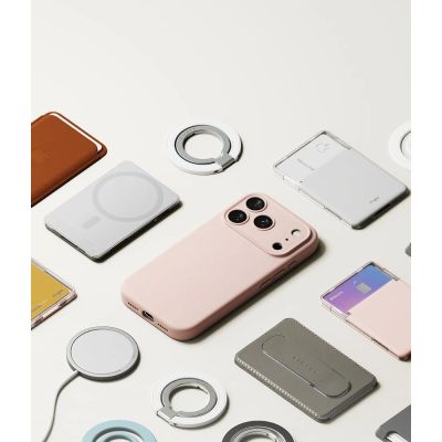 8. Etui Ringke Silicone MagSafe na iPhone 18 Pro / 17 Pro - różowe