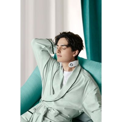 20. Masażer szyi biały 4098E SKG