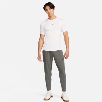 3. Koszulka Nike Pro LS FB7932-100