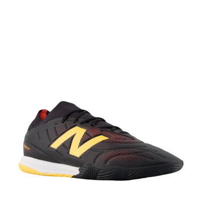 2. Buty piłkarskie New Balance Tekela Team Low Laced IN V5 czarne NBUT3IL4EI