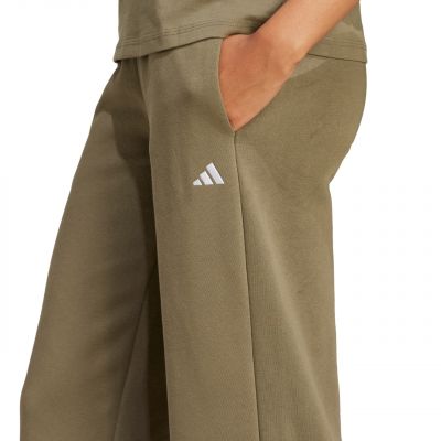 9. Spodnie adidas Essentials Small Logo Feel Cozy W JI6054