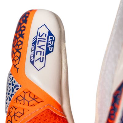 6. Rękawice Reusch Attrakt Silver 5570214-2500