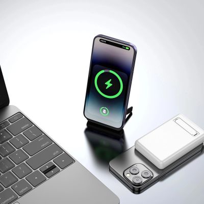 2. Powerbank magnetyczny Dudao K14S+ 10000mAh 22.5W USB-A + USB-C kompatybilny z MagSafe z podstawką - biały