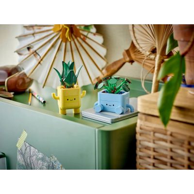 7. LEGO Botanicals 10349 Wesołe roślinki